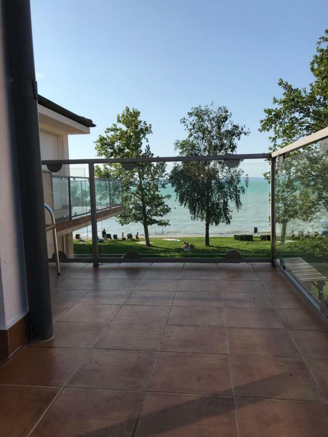 Myflat Belvedere Apartment Шиофок Экстерьер фото